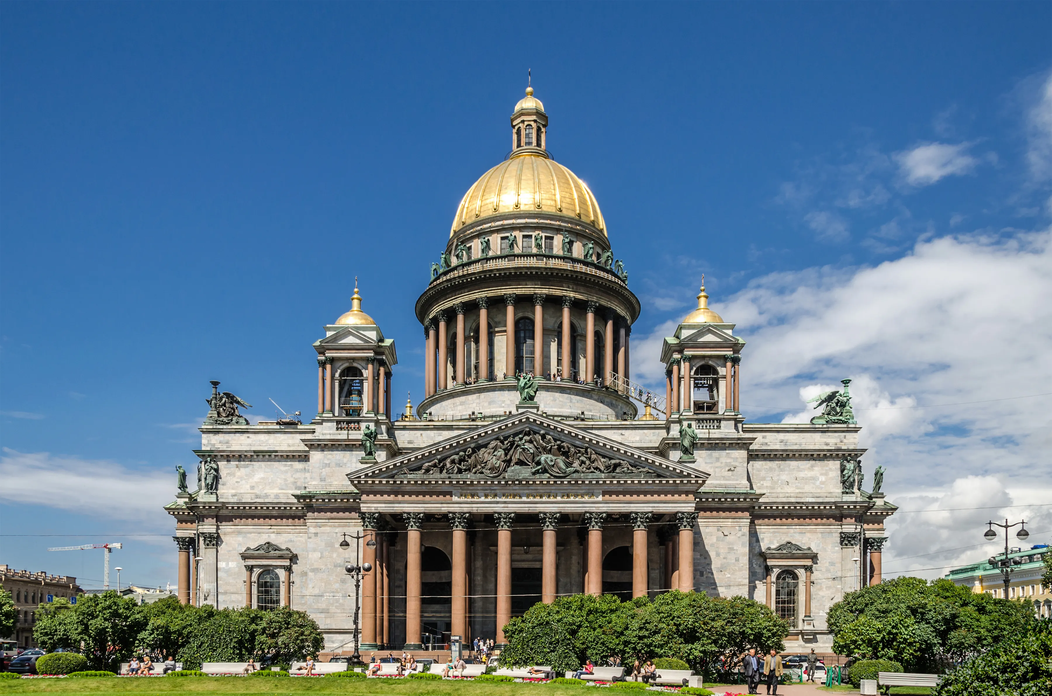 Исаакиевский собор со стороны Исаакиевской площади